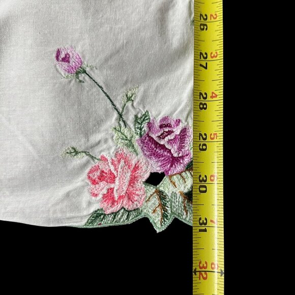 Vintage Embroidered White Tablecloth Pink Purple Rose Flower Small Square Floral - Picture 6 of 7